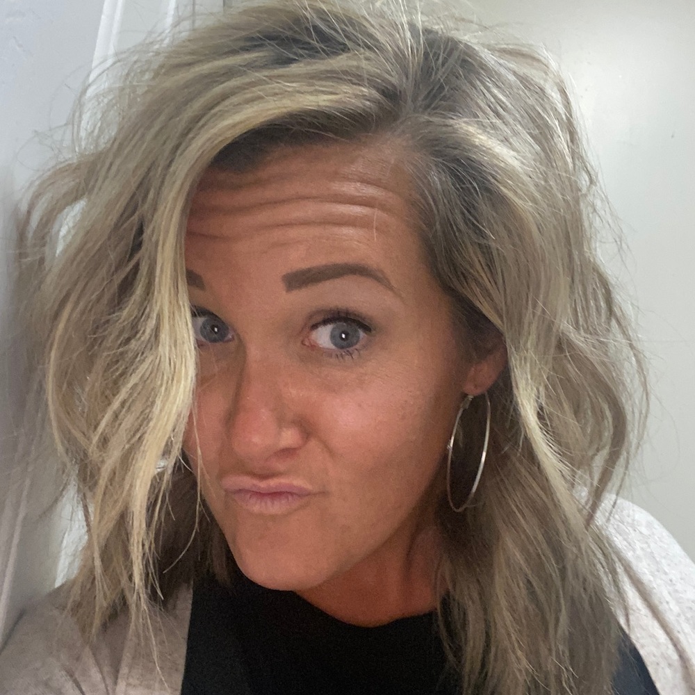 Meet your Posher, Andrea